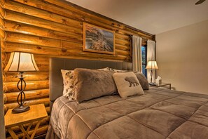 House (3 Bedrooms) | Interior - Blue Ridge Mtn Cabin Near Hiking & Biking Trails! (Travelers Rest)