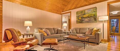 House (3 Bedrooms) | Front of property