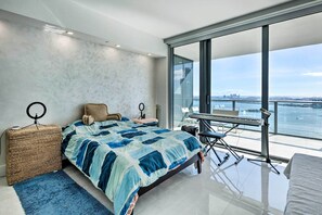 Interior - Luxe Miami Condo w/ Community Pool & Hot Tub! (Miami)