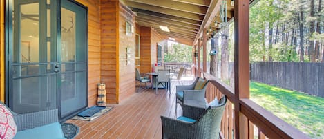 House (6 Bedrooms) | Interior