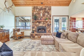 Interior - Near Woodland Lake Park: Cabin w/ Serene Deck! (Pinetop)