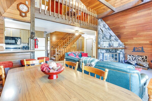 House (4 Bedrooms) | Interior