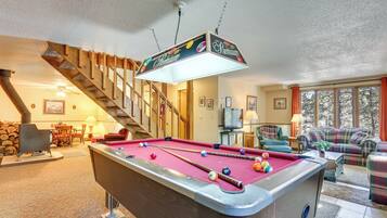 House (4 Bedrooms) | Front of property