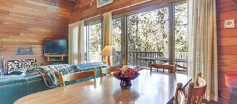 Cozy Black Hills Nature Retreat w/ Private Deck!