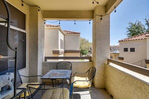 Apartment (2 Bedrooms) | Interior - 12 Mi to Old Town: Condo w/ Pool & Balcony! (Scottsdale)
