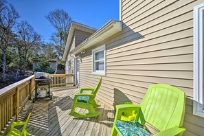 House (5 Bedrooms) | Interior - Emerald Isle Escape: Walk to Ocean (Emerald Isle)