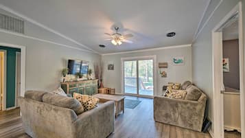 House (5 Bedrooms) | Front of property