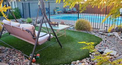 4 Mi to Beach: Lake Havasu Apartment w/ Pool!