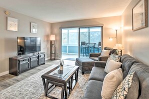 Front of property - Walk to Beach: Resort-style Siesta Key Condo! (Siesta Key)