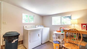 Rumah (2 Bedrooms) | Interior