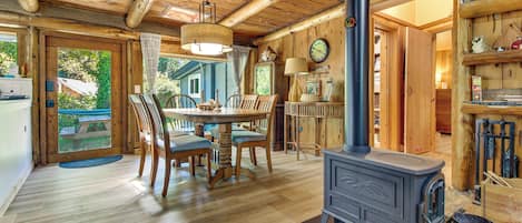 Casa (2 Bedrooms) | Interior