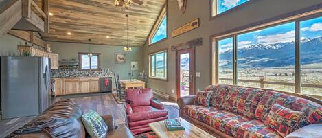 House (2 Bedrooms) | Front of property