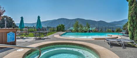 Apartment (2 Bedrooms) | Pool | Outdoor pool