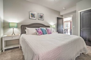 Apartment (2 Bedrooms) | Interior - Lake Chelan Resort Condo: Pool & Hot Tub Access! (Manson)