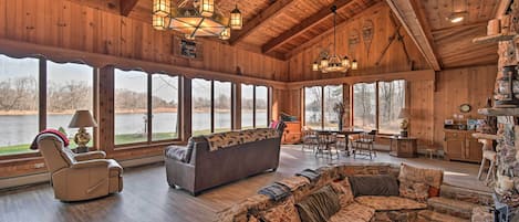 House (3 Bedrooms) | Front of property