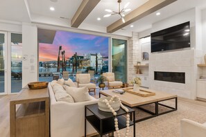 Living area - The Beach Front Max 14 Bedroom Home (St. George)