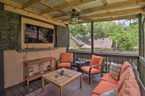 House (3 Bedrooms) | Interior - Country-chic Cotter Home w/ Outdoor Living Space! (Cotter)
