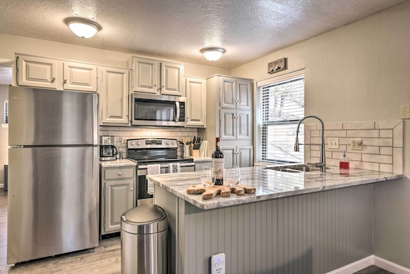 Apartment (2 Bedrooms) | Interior - Angel Fire Condo w/ Fireplace < 1 Mi to Ski Resort (Angel Fire)