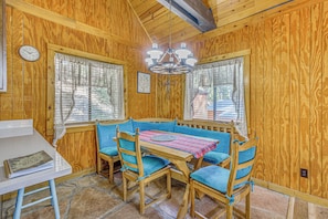 Interior - Peaceful & Private Cloudcroft Cabin With Deck! (Cloudcroft)