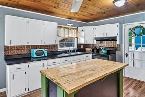 House (3 Bedrooms) | Private kitchen - Great Smoky Mountains Retreat w/ Fire Pit & Views! (Sevierville)