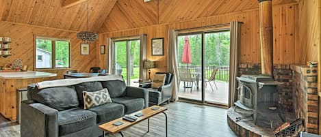 House (2 Bedrooms) | Interior