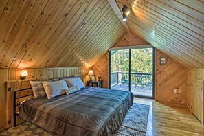 Interior - Riverfront Traverse City Cabin Near Snowmobiling! (Traverse City)