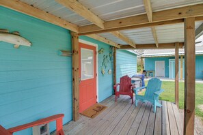 House (2 Bedrooms) | Interior - Newly Renovated Rockport Cottage 4 mil Beach (Rockport)