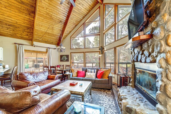 Front of property - Fire Pit & Wraparound Porch: Munds Park Cabin! (Munds Park)