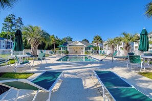 Apartment (2 Bedrooms) | Interior - Cozy Condo w/ Golf Course View: 4 Mi to Shore! (Myrtle Beach)