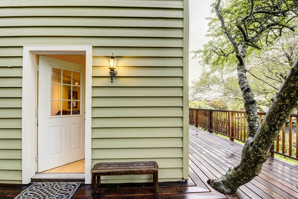 Apartment (1 Bedroom) | Front of property - Mill Valley Escape - 13 Miles to San Francisco! (Mill Valley)