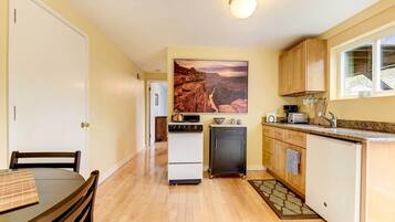 Apartment (1 Bedroom) | Interior