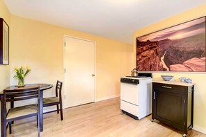 Apartment (1 Bedroom) | Interior - Mill Valley Escape - 13 Miles to San Francisco! (Mill Valley)