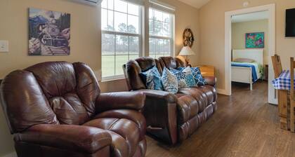 Tranquil Plantersville Cabin: Farm Animals On-site