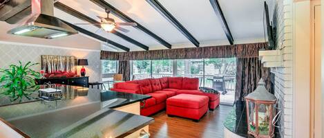 House (3 Bedrooms) | Interior