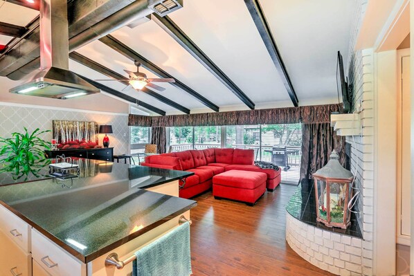 House (3 Bedrooms) | Interior - Restful Winnsboro Family Home: Walk to Main Street (Winnsboro)