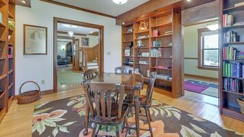 House (Multiple Bedrooms) | Interior