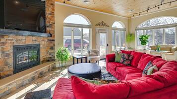 House (Multiple Bedrooms) | Front of property