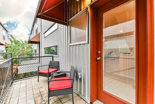 Apartment (2 Bedrooms) | Interior - Modern Houston Townhome: 5 Miles to Downtown! (Houston)