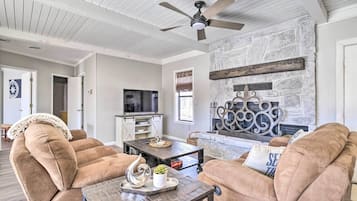 Cottage (2 Bedrooms) | Interior
