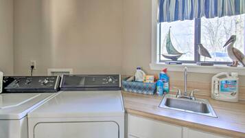 Cottage (2 Bedrooms) | Interior