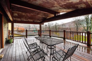 Interior - Charming & Historic Home w/ Lehigh River View (Parryville)