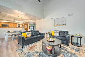House (5 Bedrooms) | Interior