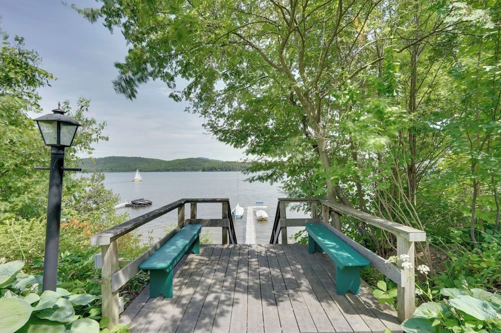 Waterfront Schroon Lake Home w/ Boat Dock! - Paradox, NY