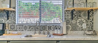 El Paso Cottage - Walk to UMC & Texas Tech!