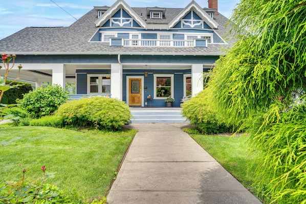 House (5 Bedrooms) | Exterior detail - Wine Country Home With Yard; Walk to Downtown! (Walla Walla)