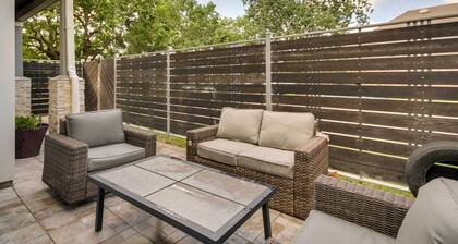 Luxe Southwest Houston Home w/ Balconies & Patio!