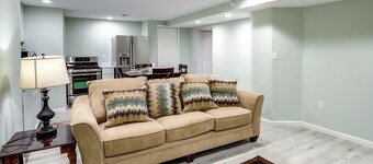 South Bend Area Vacation Rental 8 Mi to Notre Dame