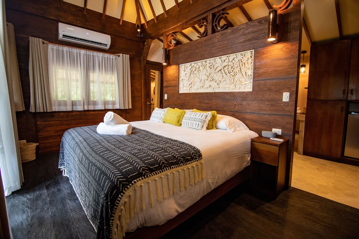 Luksusvilla | 2 soverom, sengetøy av topp kvalitet, safe på rommet og skrivebord