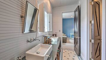 Rumah (6 Bedrooms) | Interior