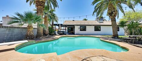 Casa (3 Bedrooms) | Piscina | Una piscina al aire libre